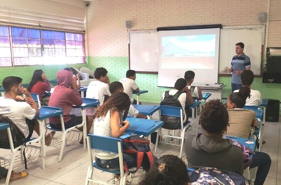 Escola de Conceição da Barra promove palestra motivacional