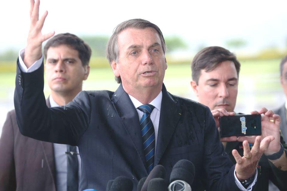 Bolsonaro pede que Congresso amplie posse e porte de armas