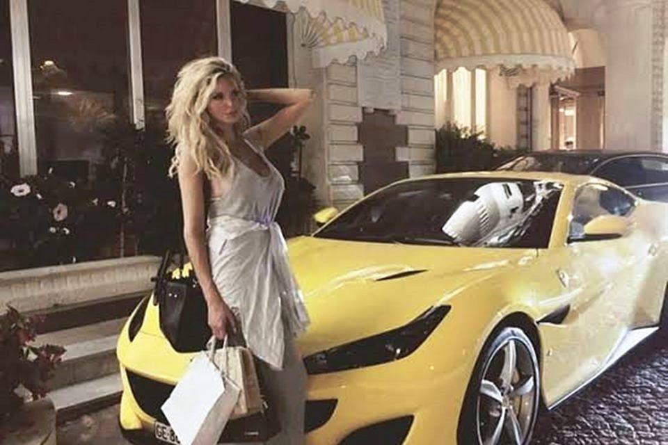 Mulher rouba R$ 1,2 milhão de avó doente para bancar vida de luxo Mulher rouba R$ 1,2 milhão de avó doente para bancar vida de luxo