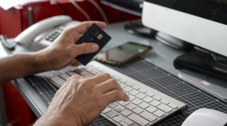 Transportadora de compras online expõe dados de clientes de redes