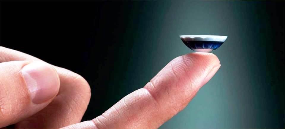 Startup apresenta lente de contato com display embutido para melhorar a visão