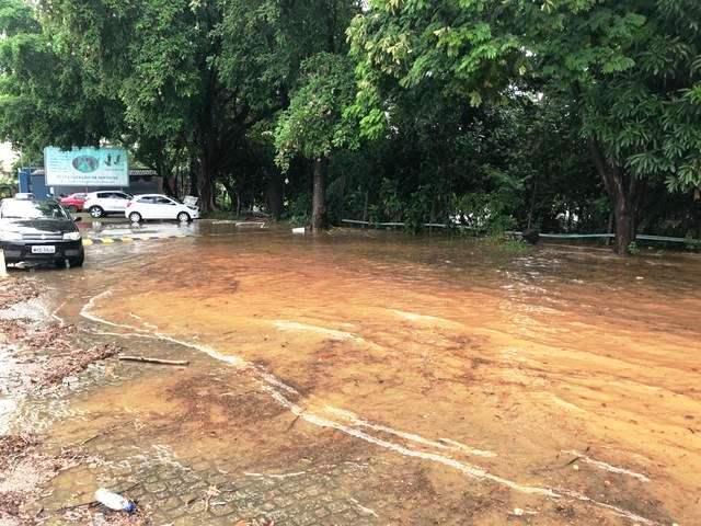 Rio Doce ganha volume e deve continuar subindo em Linhares, segundo a Defesa Civil