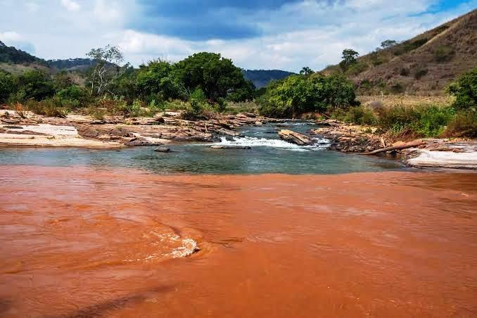Após chuvas Rio Doce poderá sofrer com rejeitos de minério