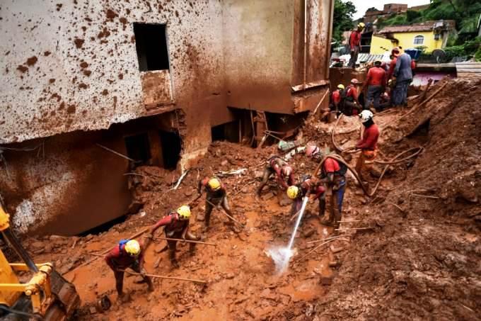 Chuvas em MG levam lama contaminada a Brumadinho e Mariana