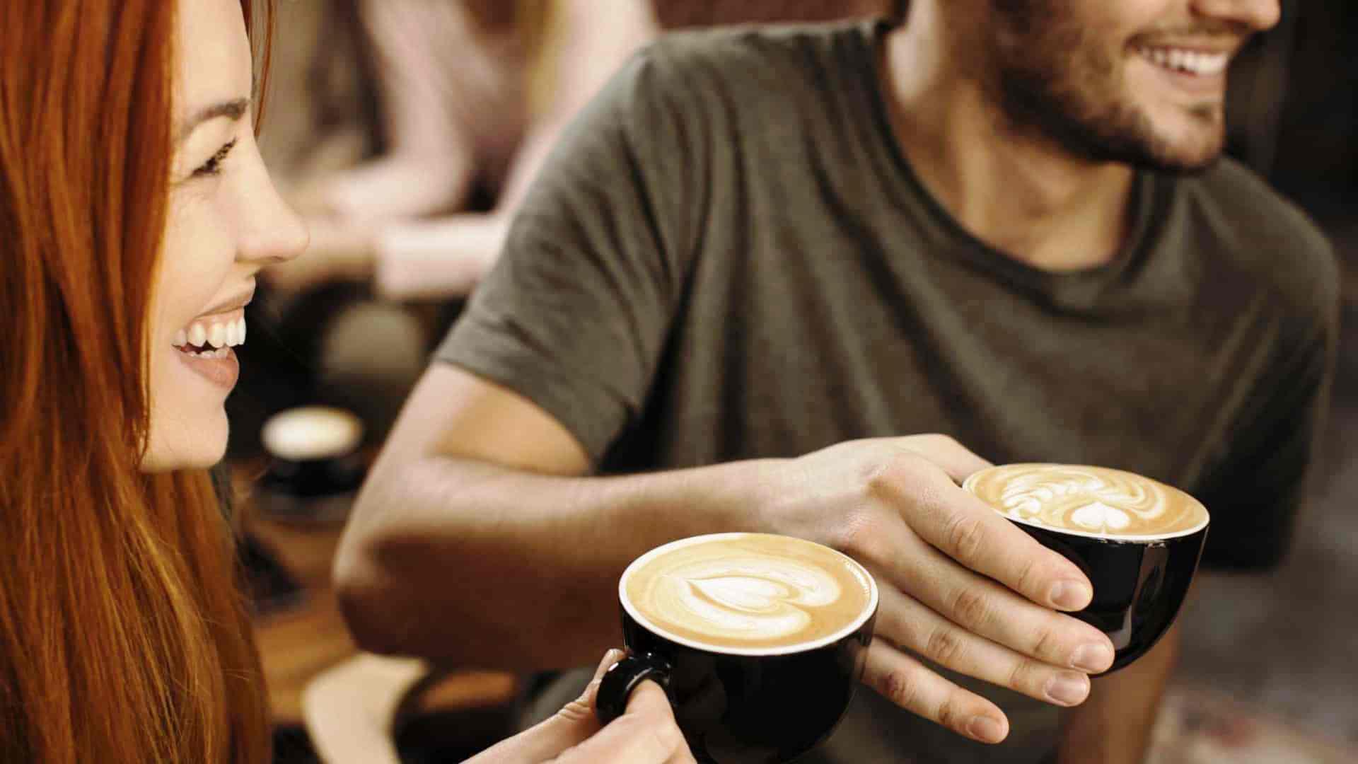 O ingrediente (surpreendente) que cada vez mais pessoas colocam no café
