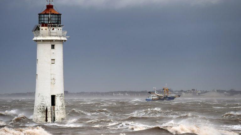 Tempestade ‘Ciara’ castiga o oeste da Europa