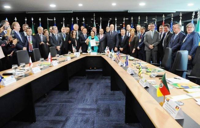 Em carta, governadores pedem diálogo e convidam Bolsonaro para reunião