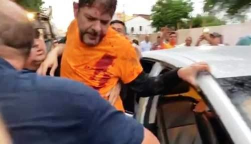 Senador Cid Gomes tenta entrar em batalhão da polícia com retroescavadeira e é baleado