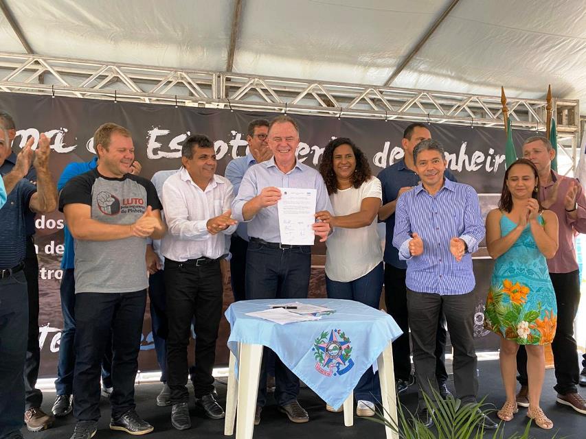 Governo do Estado entrega sistema de esgoto e assina convênios em Pinheiros