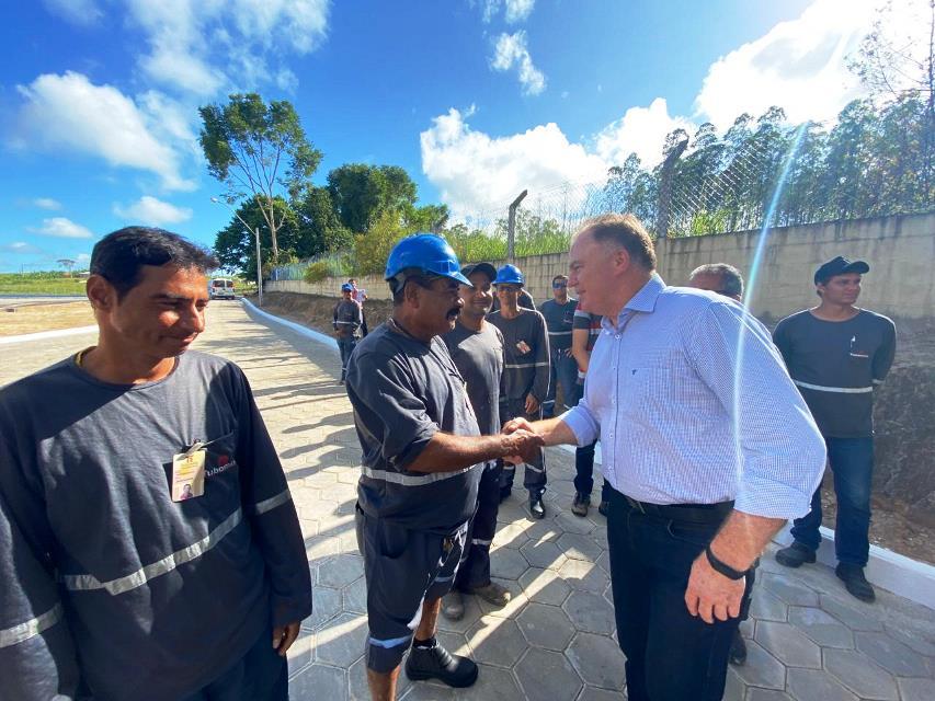 Governo do Estado entrega sistema de esgoto e assina convênios em Pinheiros