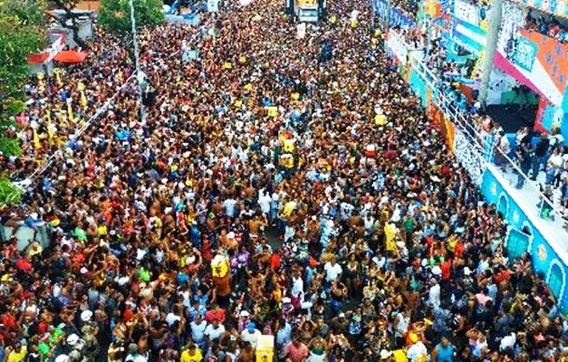 Carnaval 2020 deve movimentar R$ 8 bilhões na economia, diz CNC