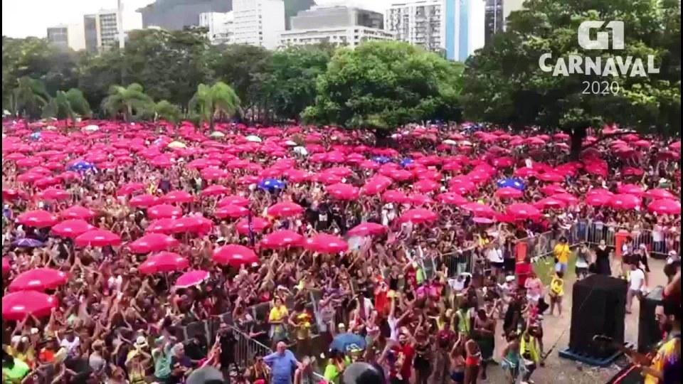 Carnaval no Rio tem mais de 3 milhões de pessoas nos blocos