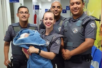 PMs resgatam bebê abandonado dentro de bueiro em São Paulo