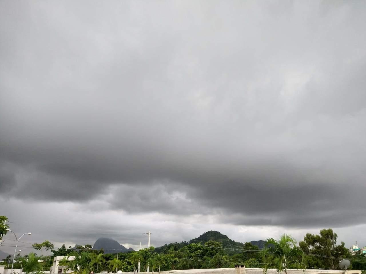 Incaper emite aviso e alerta sobre riscos de chuvas fortes até sexta-feira (6), no ES