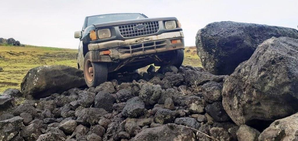 Motorista danifica escultura na Ilha de Páscoa; prefeito quer restrições ao tráfego
