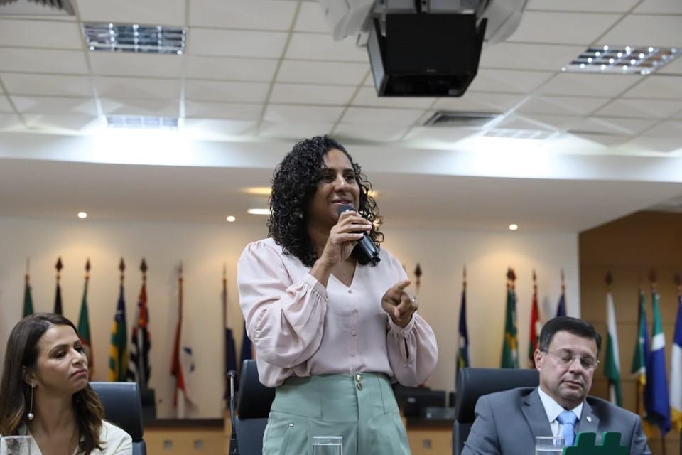 Vice-governadora apresenta o programa Agenda Mulher para a empresária Luiza Trajano