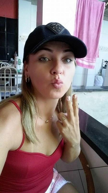 ‘Miss presidiária’ procurada pela Justiça é presa em casa de bronzeamento