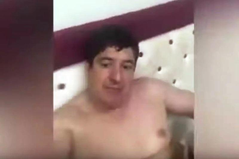 Pastor é preso após torturar esposa e transmitir crime ao vivo