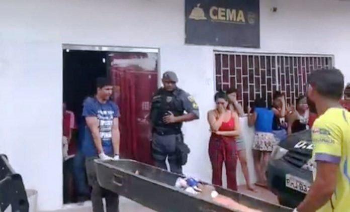Homem é morto com mais de dez tiros durante culto em igreja