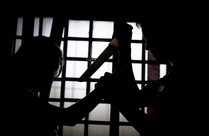 Mulher é esfaqueada pelo ex-marido mesmo implorando por medidas protetivas por dois anos