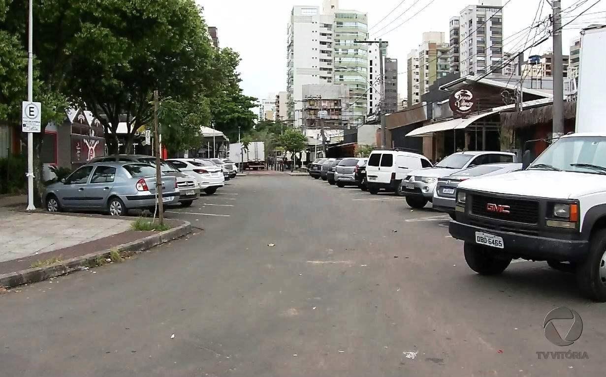 Briga entre mulheres acaba com uma delas esfaqueada na cabeça; o motivo da discussão seria um homem