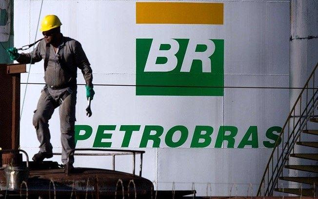 Petrobras reduz preço da gasolina em 15% a partir desta quarta; diesel não cai