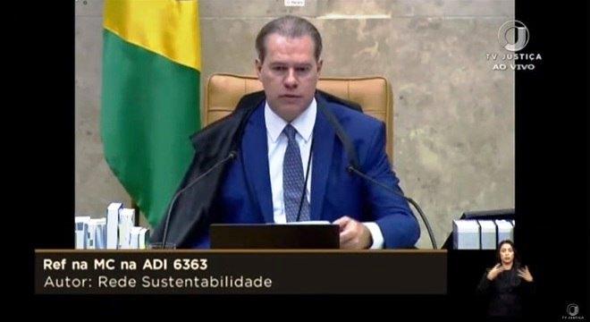 STF derruba necessidade de aval de sindicato para redução de salário STF derruba necessidade de aval de sindicato para redução de salário