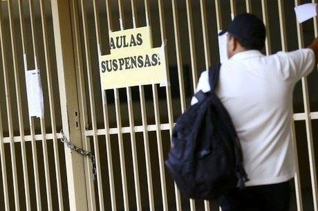 Estados buscam soluções para manter período letivo
