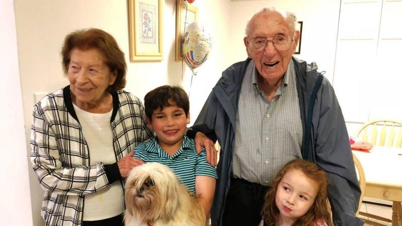 Gêmeos morrem em pandemias com 100 anos de diferença