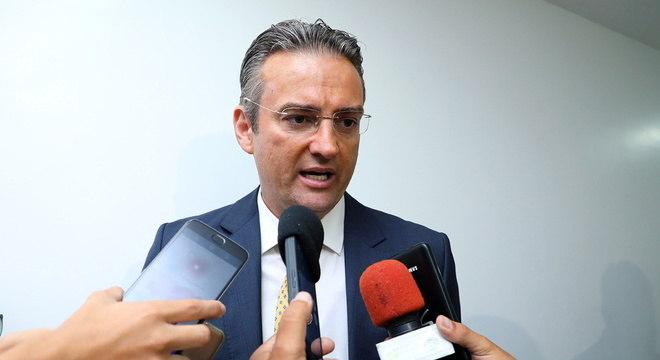 Bolsonaro nomeia delegado Rolando de Souza, subordinado de Ramagem para comando da Polícia Federal