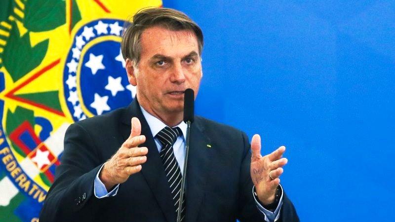 Bolsonaro critica Globo e manda indireta a Roberto Marinho, que está morto