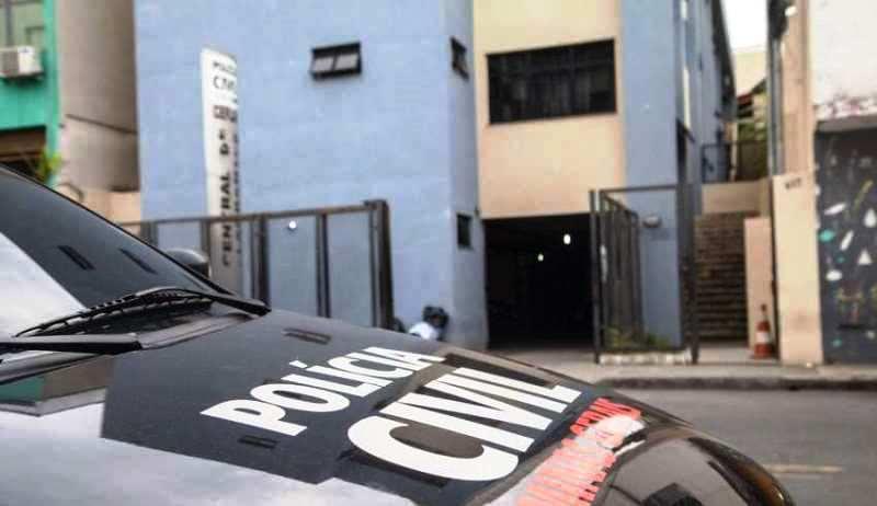 Homem corta pescoço da filha da ex; suspeito prometeu assassinar a jovem