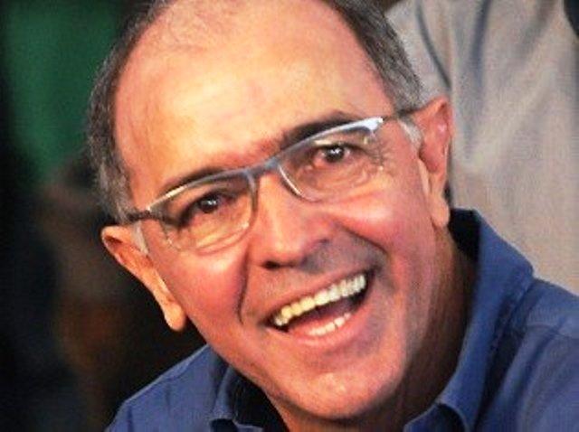 Aliança de Bolsonaro com Centrão é selada na troca de cargos; veja nomeados