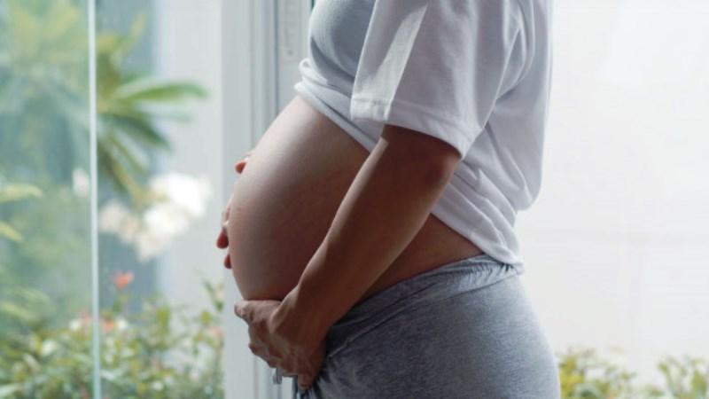 Pai de bebê diz a gestante que só pagará pré-natal se ela fizer sexo com ele