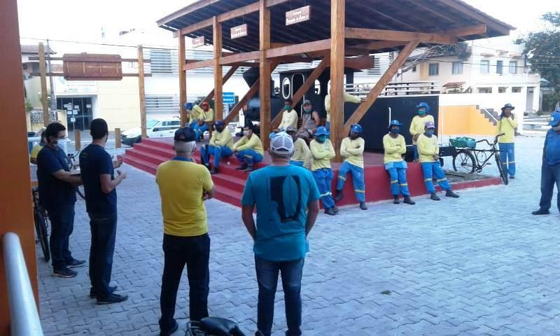 Rotary Club doa máscaras de tecido para profissionais da limpeza em Conceição da Barra