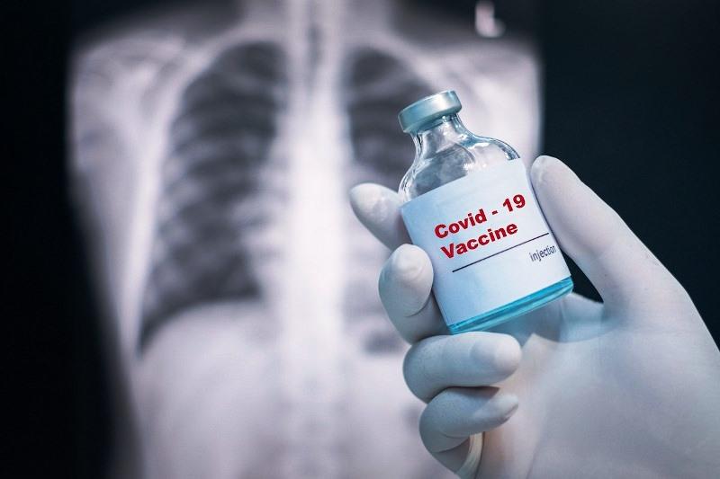 10 vacinas estão sendo testadas em humanos; veja mais adiantada