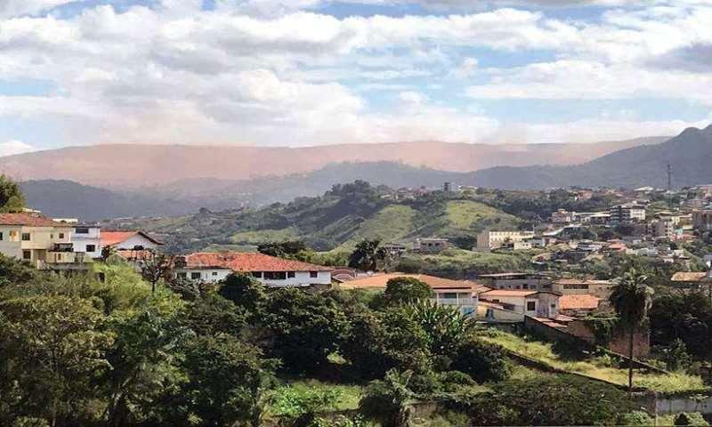 Nuvem de poeira cobre os céus de Congonhas