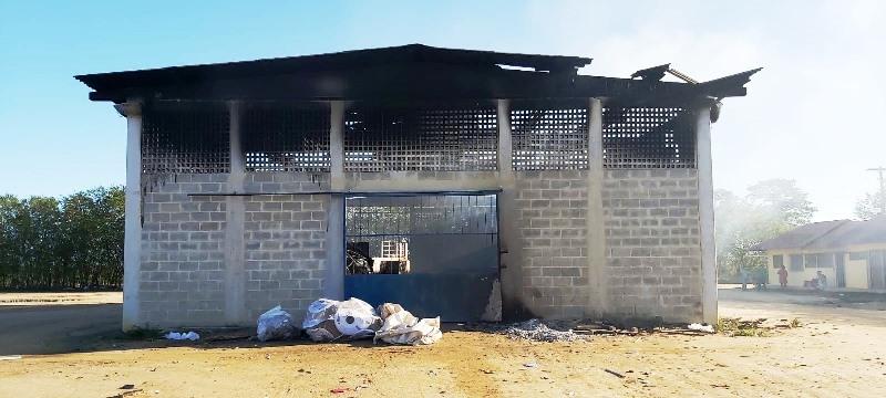 Incêndio destrói galpão da Associação de Profissionais de Reciclagem, em Boa Esperança