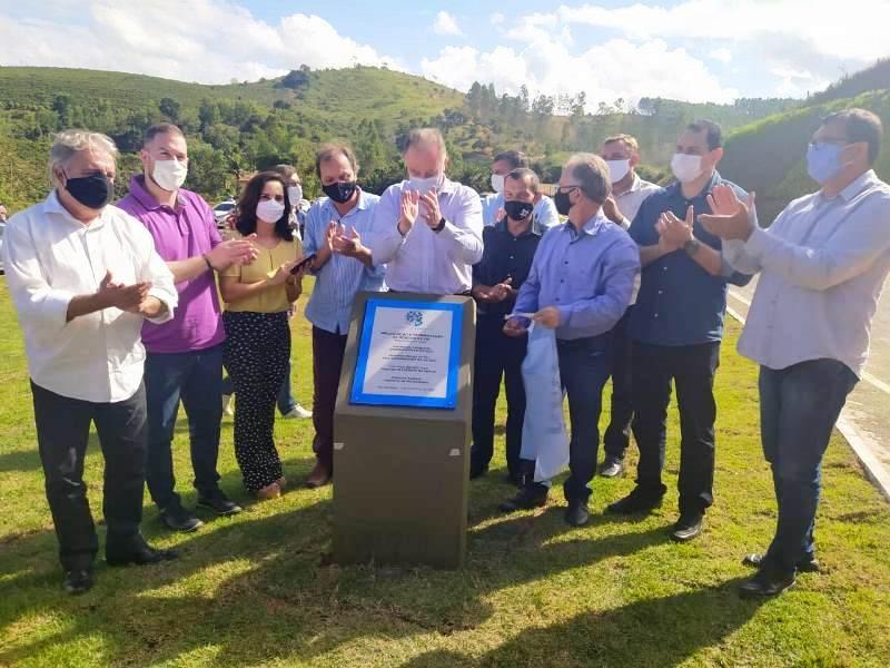 Estado entrega obras de pavimentação entre a sede de Rio Bananal e Panorama