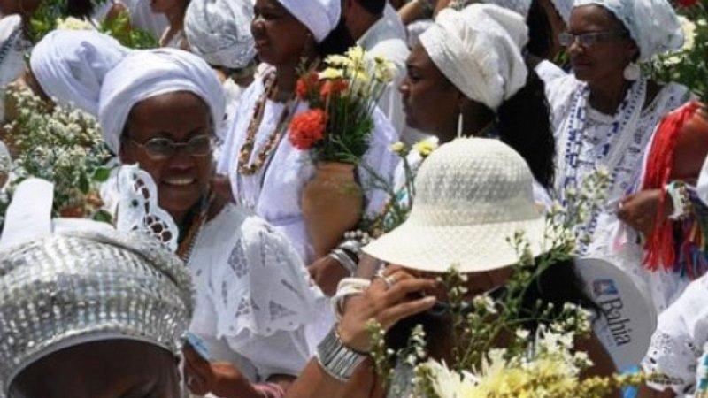 Mãe perde guarda da filha após menina passar por ritual do candomblé