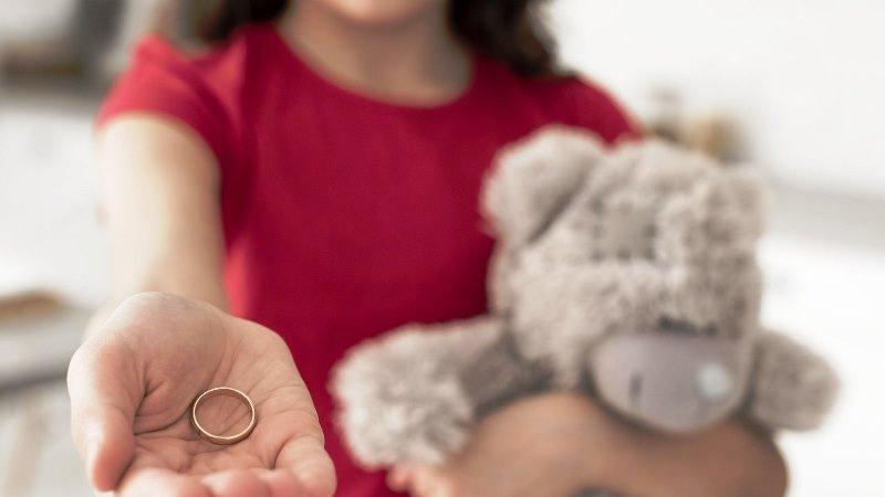 Professora flagra adolescente de 14 anos estuprando menina de 6 anos