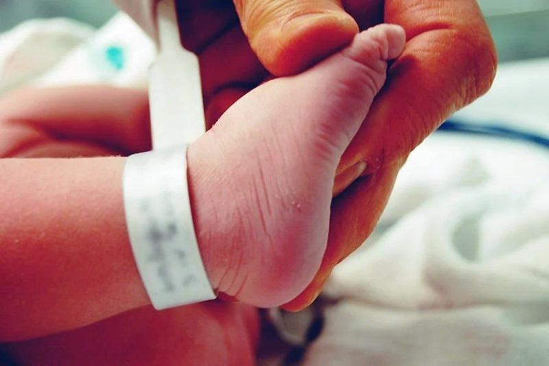 Casal é investigado por matar e enterrar o próprio filho de 5 meses