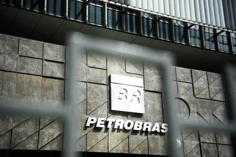 PF apura supostas fraudes em operações de câmbio pela Petrobras