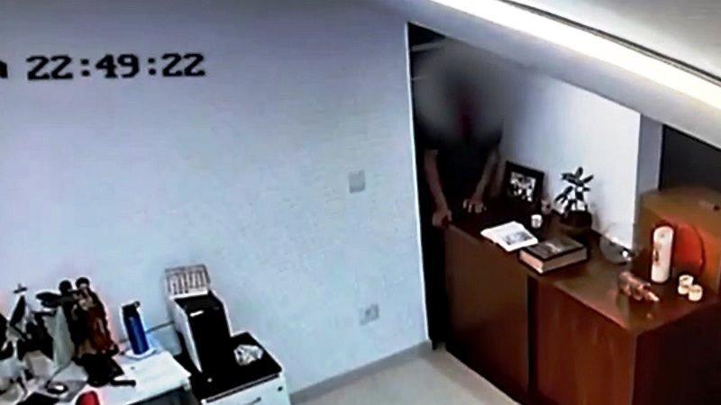 Pastor evangélico é suspeito de roubar R$ 50 mil de igreja católica