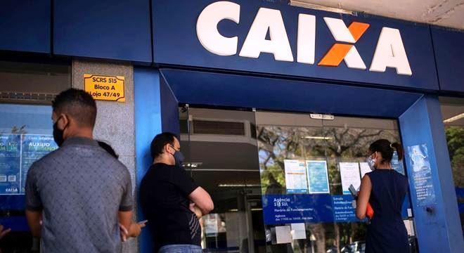 Mais 3,9 milhões têm saque do auxílio de R$ 600 liberado nesta quinta-feira (1)