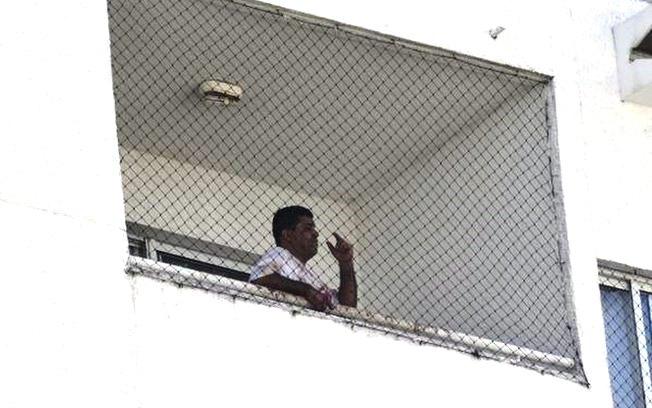 Advogado esfaqueia homem e ameaça explodir apartamento no ES