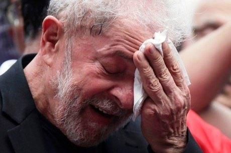Fachin nega suspensão de processo do triplex e impõe derrota a Lula