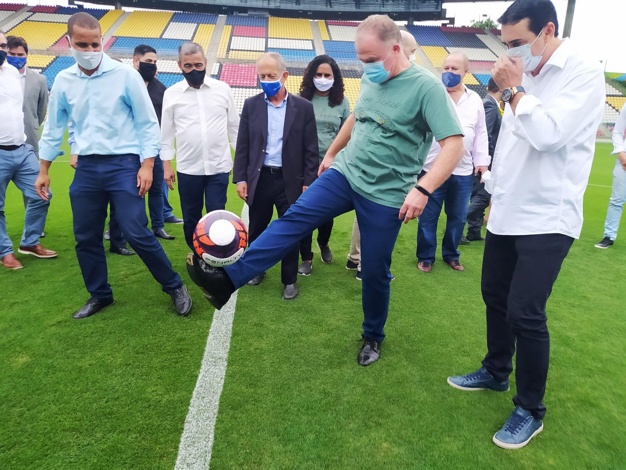 Em visita técnica ao Kleber Andrade, Casagrande confirma nova capacidade oficial do estádio