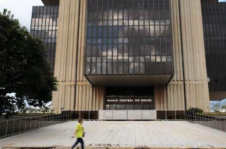 Com pandemia, lucro dos bancos cai 31,9% no 1º semestre, diz BC