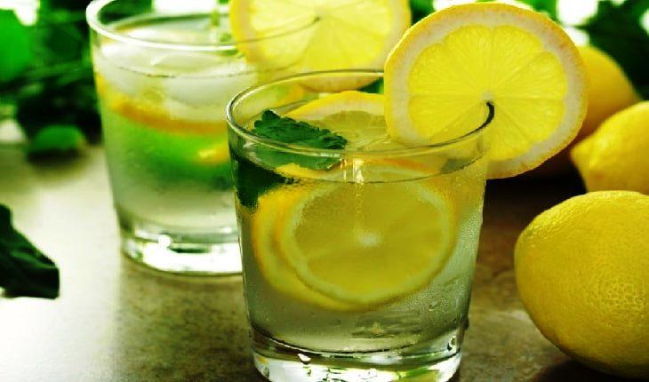Perda de peso, limpeza do fígado e mais: tome água de limão todos os dias e veja a mágica